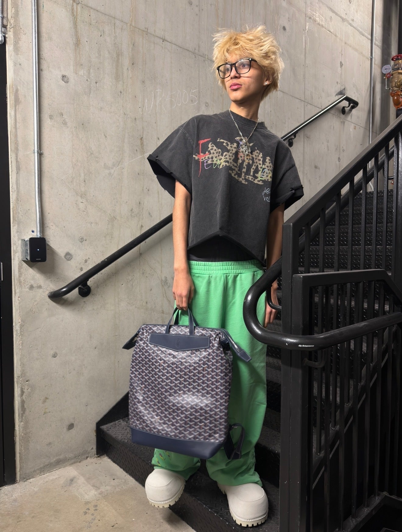 FEAR THE LORD – DISTRESSED GRAPHIC TEE