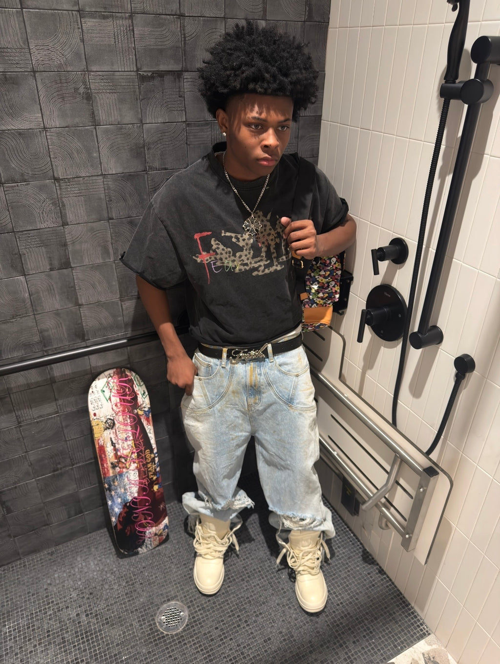 FEAR THE LORD – DISTRESSED GRAPHIC TEE