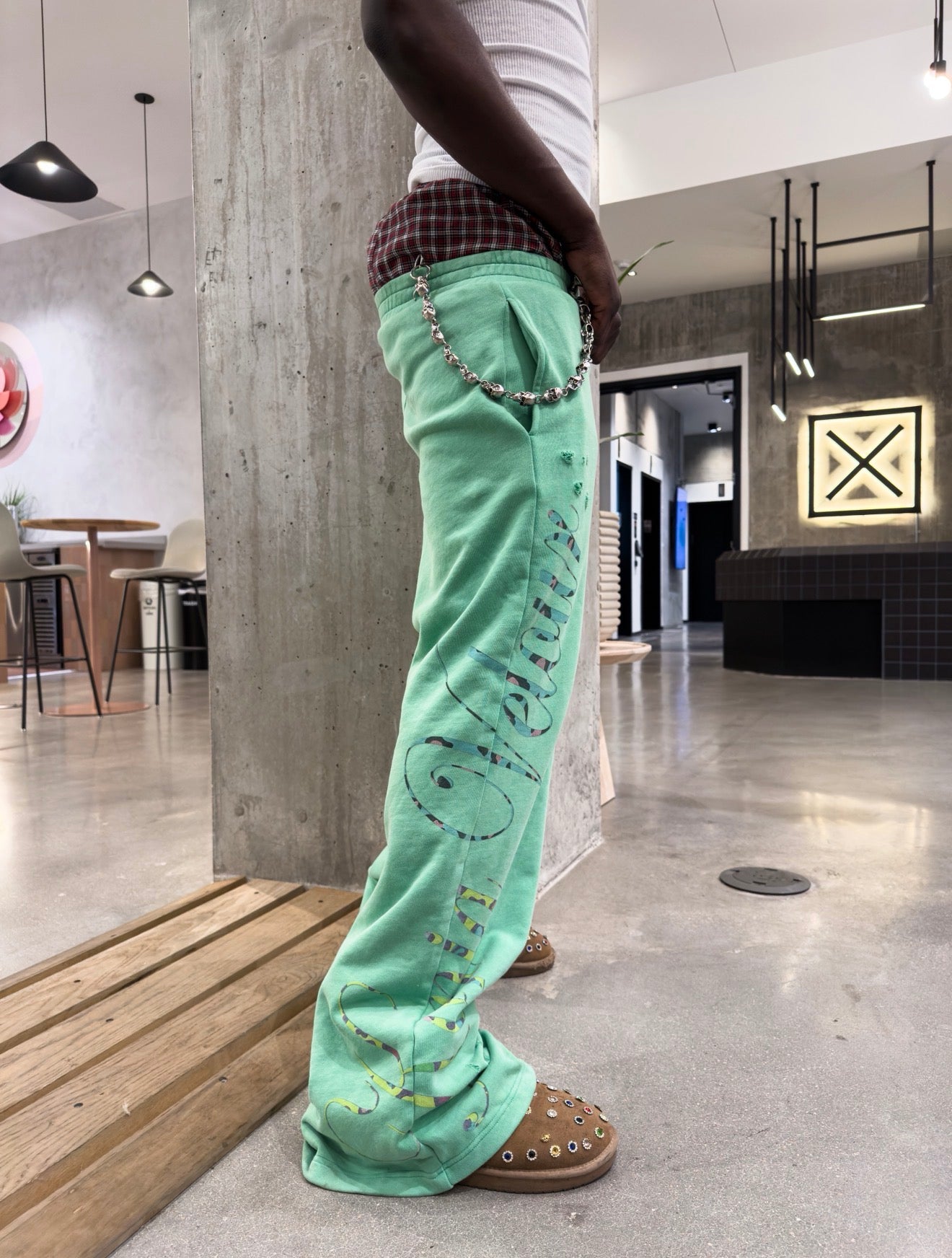 Baggy KoniaVelour SweatPants