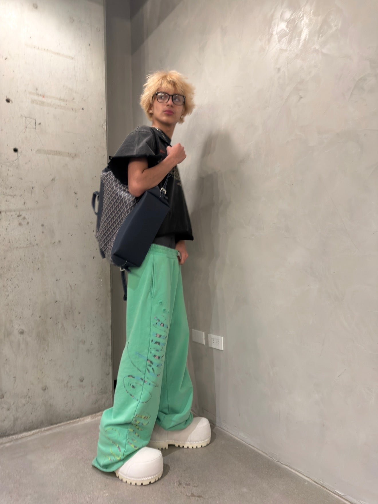 Baggy KoniaVelour SweatPants